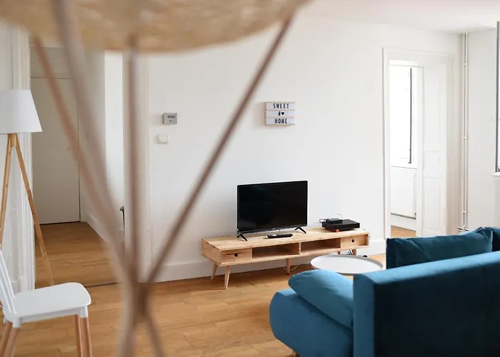 Апартаменты Charmand Duplex Avec Vue Sur La Cite & Les Toits *